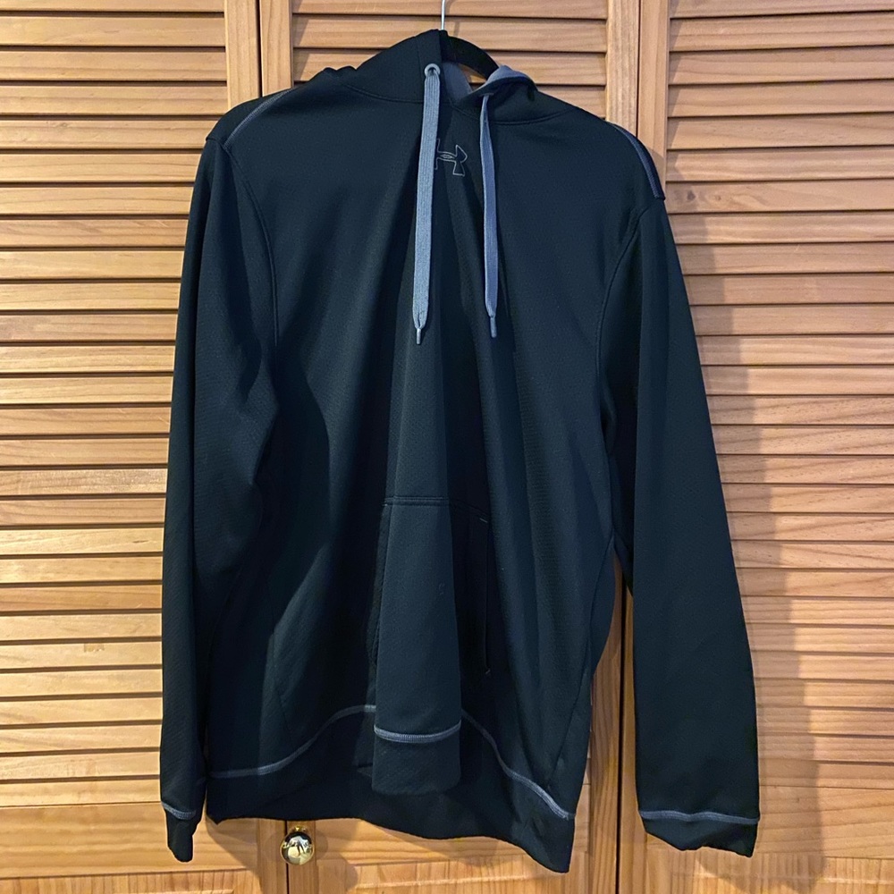 Black UA Sweatshirt